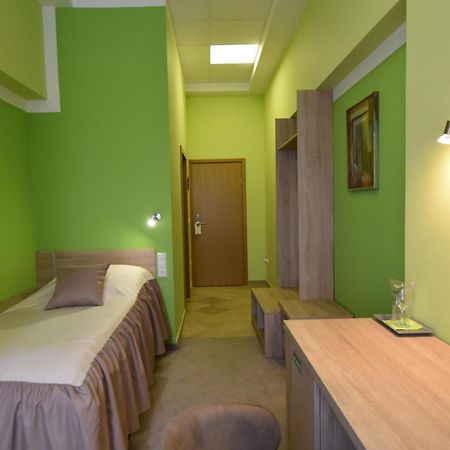 Apartments And Rooms Kod Eli Ravna Gora Bagian luar foto