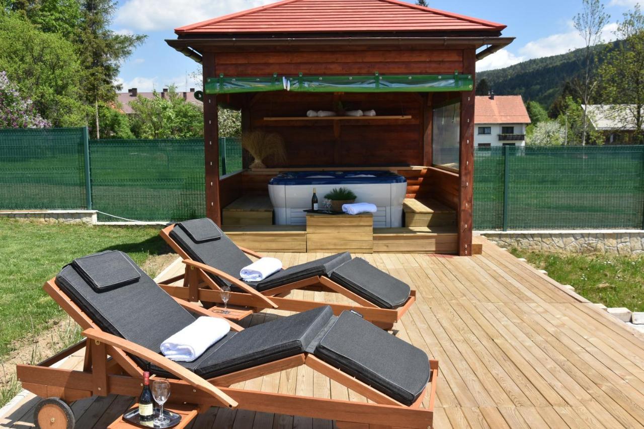 Apartments And Rooms Kod Eli Ravna Gora Bagian luar foto