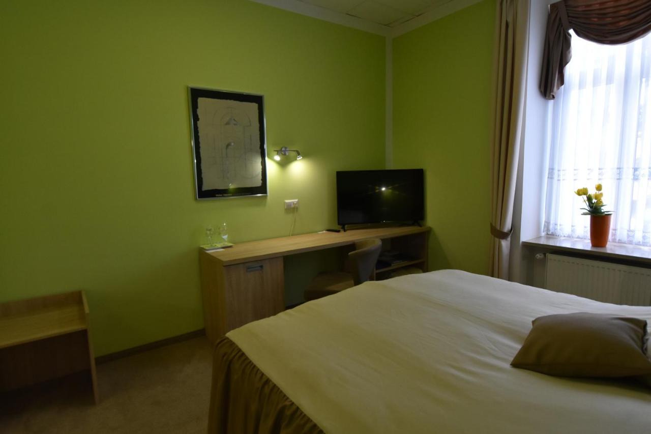 Apartments And Rooms Kod Eli Ravna Gora Bagian luar foto