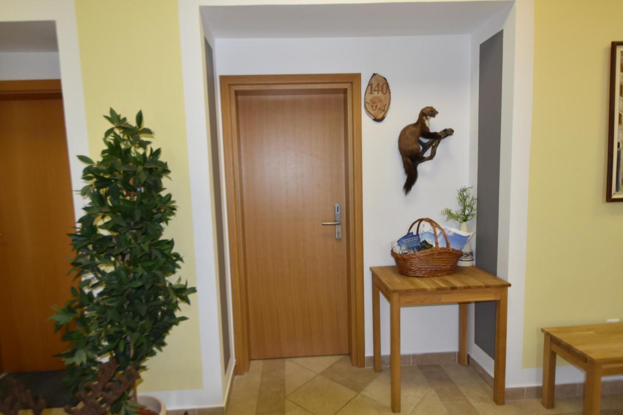 Apartments And Rooms Kod Eli Ravna Gora Bagian luar foto